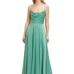 Vera Mont Damen Abendkleid mit Wasserfallausschnitt Light Green,42