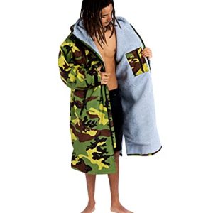 Dryrobe Advance Langärmeliger Wickelmantel – hält warm und trocken – winddicht, wasserdicht, übergroß, Schwimmen/Surfen/OCR-Events (Erwachsene, Größe S – Camouflage/Grau)
