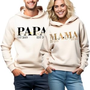 Pullover mit Kapuze Damen Herren personalisiert mit 3 Kindernamen für Mama und Papa, Hoodie Pulli mit 2 Kinder Namen 2024 Familien Paar Partner, Kapuzenpullover Kleidung Outfit Oberteil Bio Baumwolle